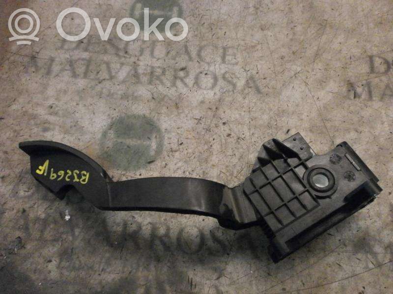 Opel Corsa D Kiihdytysanturi