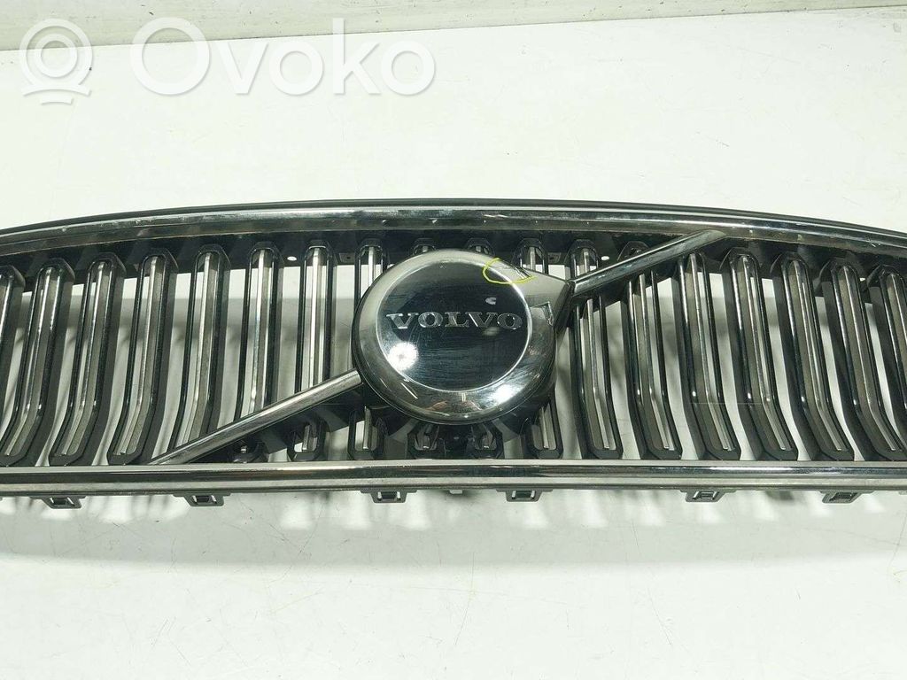 Volvo XC40 Etusäleikkö 