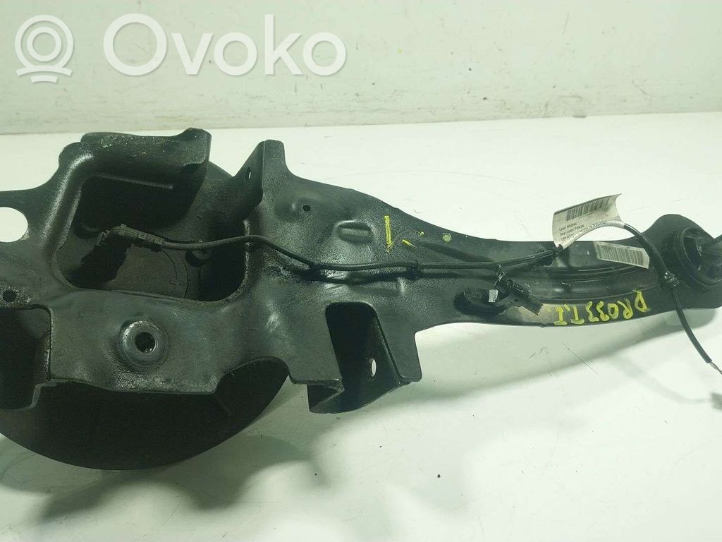 Volvo V40 Mangueta de dirección de rueda trasera