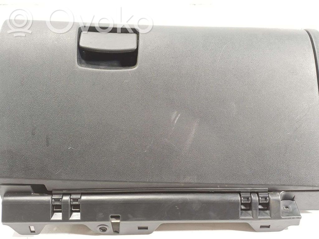 Subaru XV Handschuhfach
