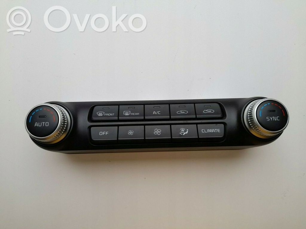 KIA Stinger Climate control unit 