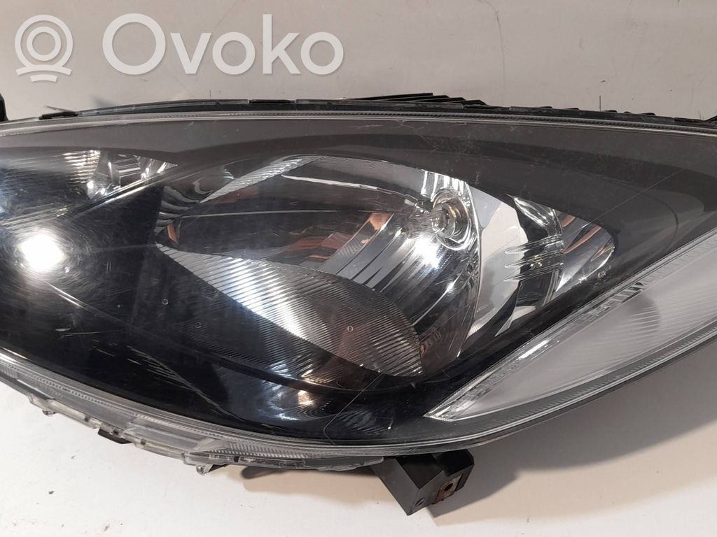 Mazda 2 Priekšējais lukturis 