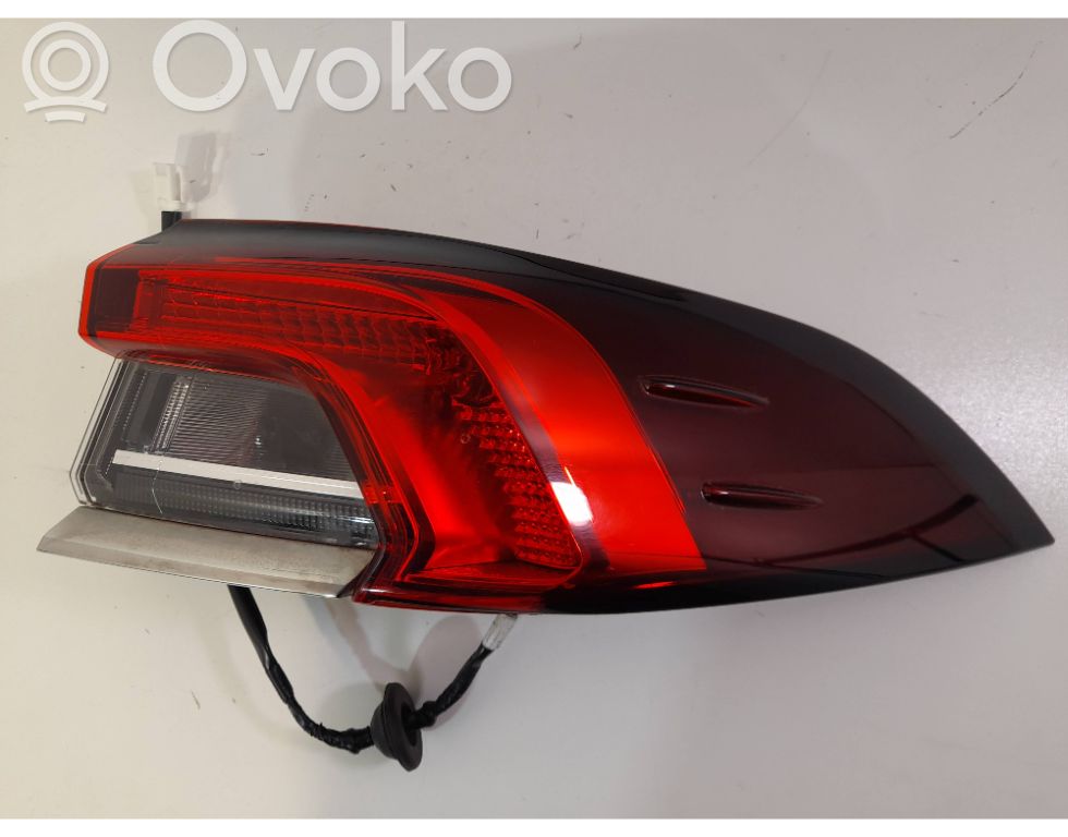 Toyota Corolla E210 E21 Takavalot 