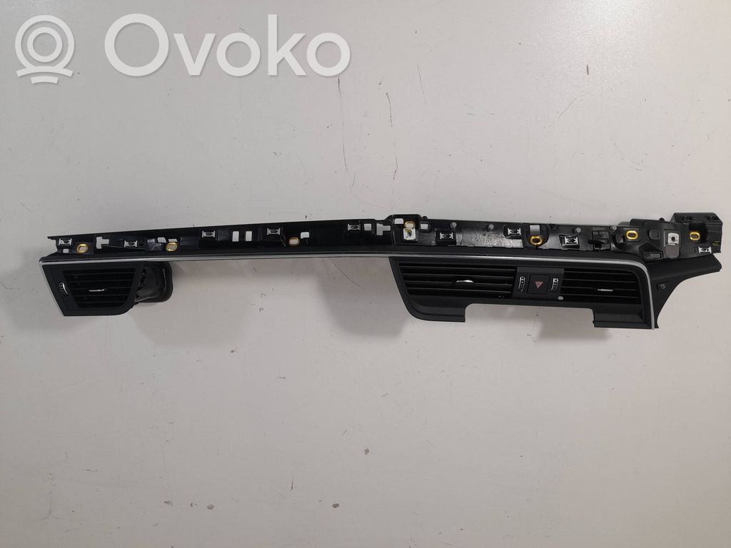 Audi Q5 SQ5 FY Lango oro grotelės 