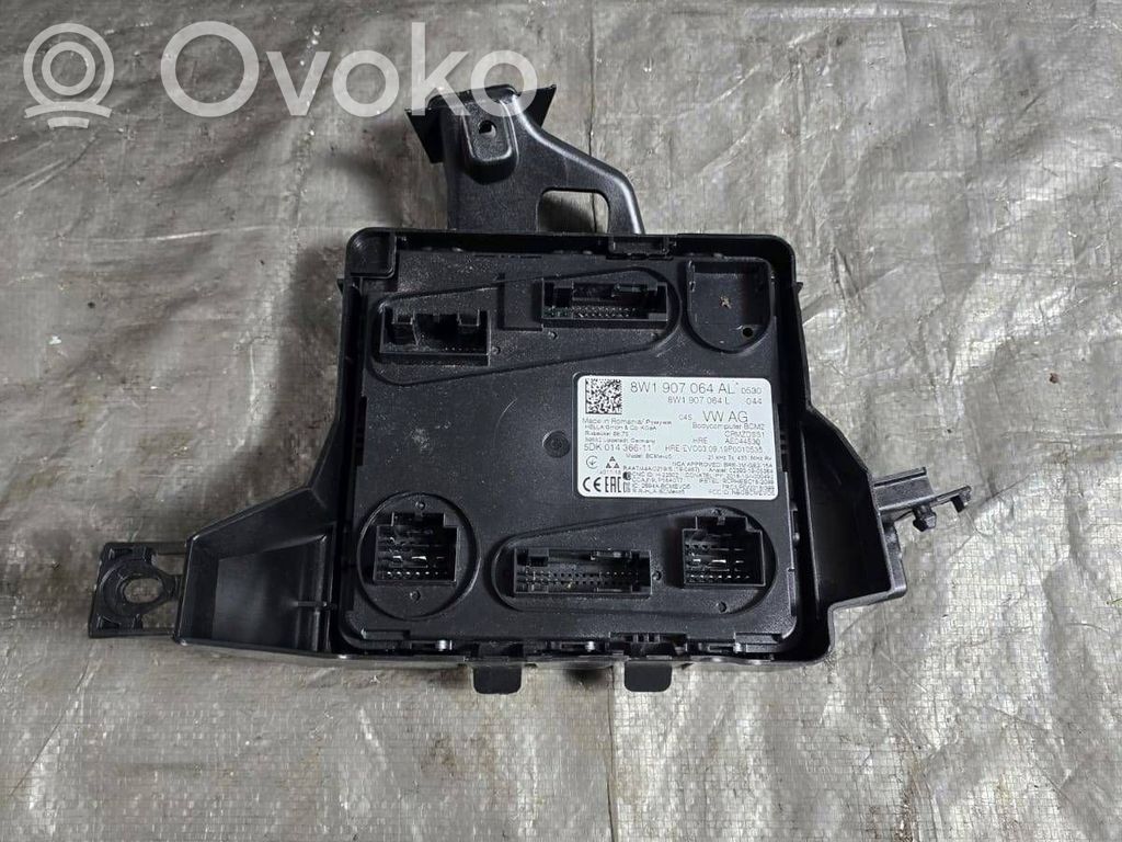 Audi A4 S4 B9 8W Sterownik / Moduł komfortu 