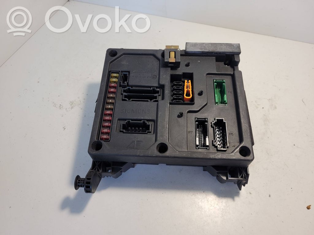 Ford Galaxy Fuse module 