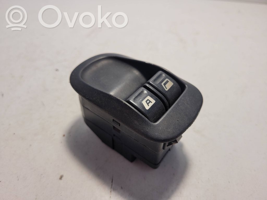 Peugeot 206 Electric window control switch 