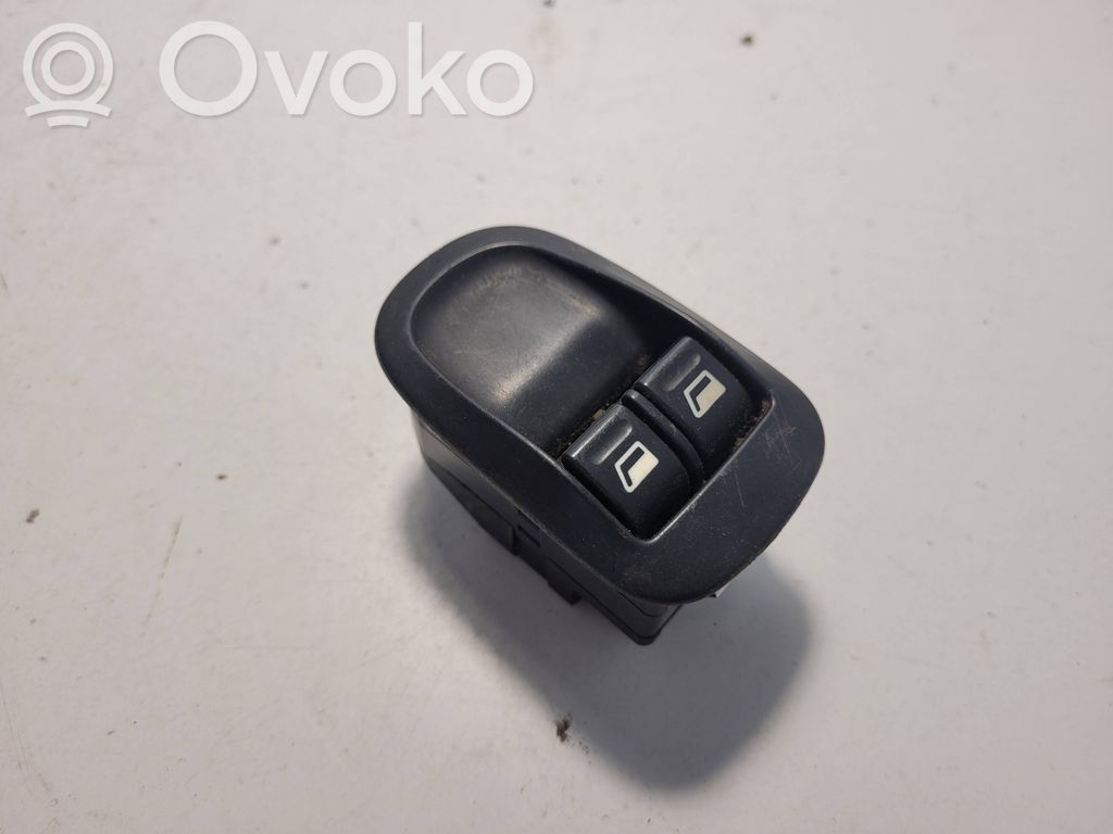 Peugeot 206 Elektrinių langų jungtukas 