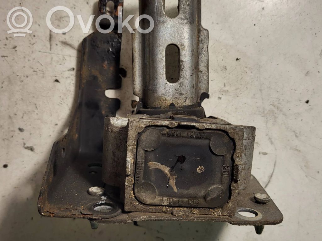 Peugeot 207 CC Gearbox mount 