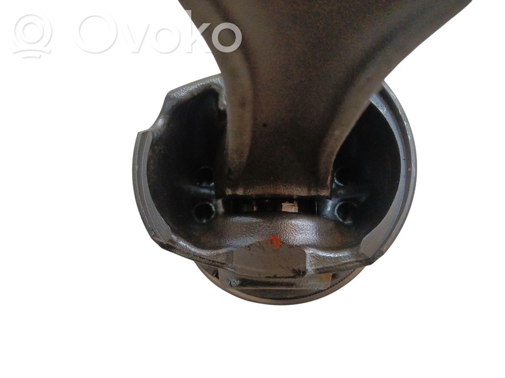 Piston   9812818680