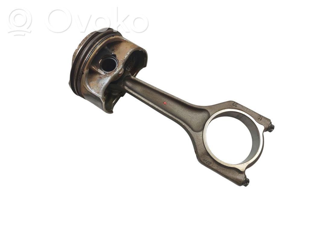 Piston   7589197