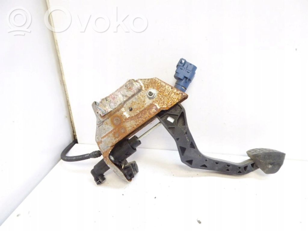 Pedal de embrague