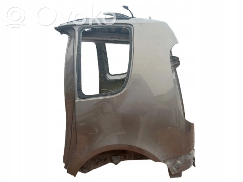 Panel lateral trasero