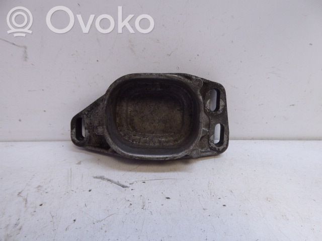 Volkswagen PASSAT B5 Engine mounting bracket 