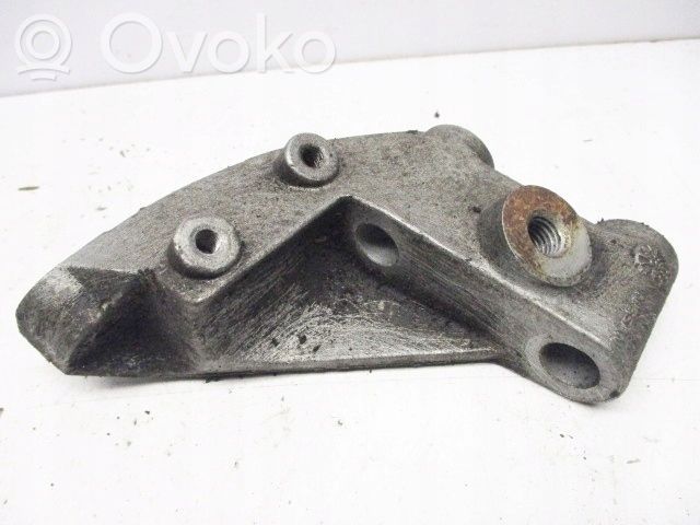Nissan Note (E11) Engine mount bracket 