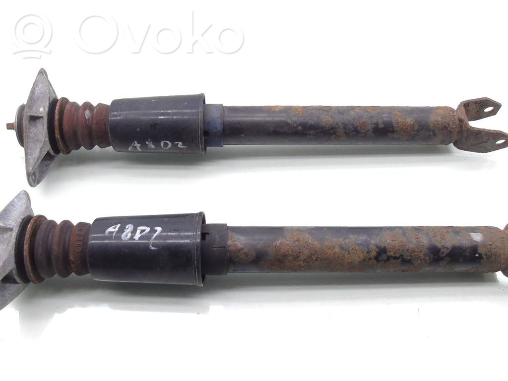 Audi A8 S8 D2 4D Takaiskunvaimennin 