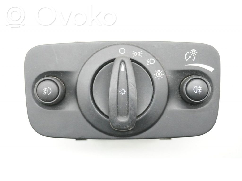 Ford Kuga II Light switch 