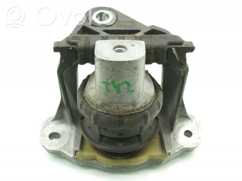 Volvo V60 Engine mount vacuum valve 