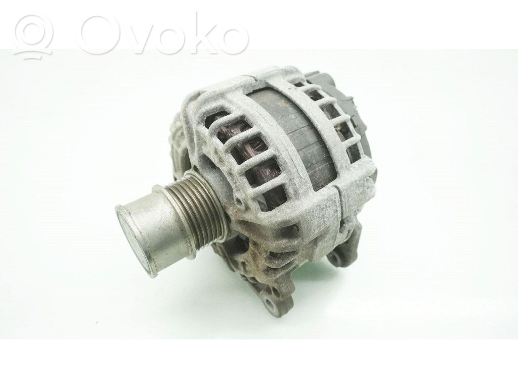 Volkswagen Golf VIII Ģenerators 