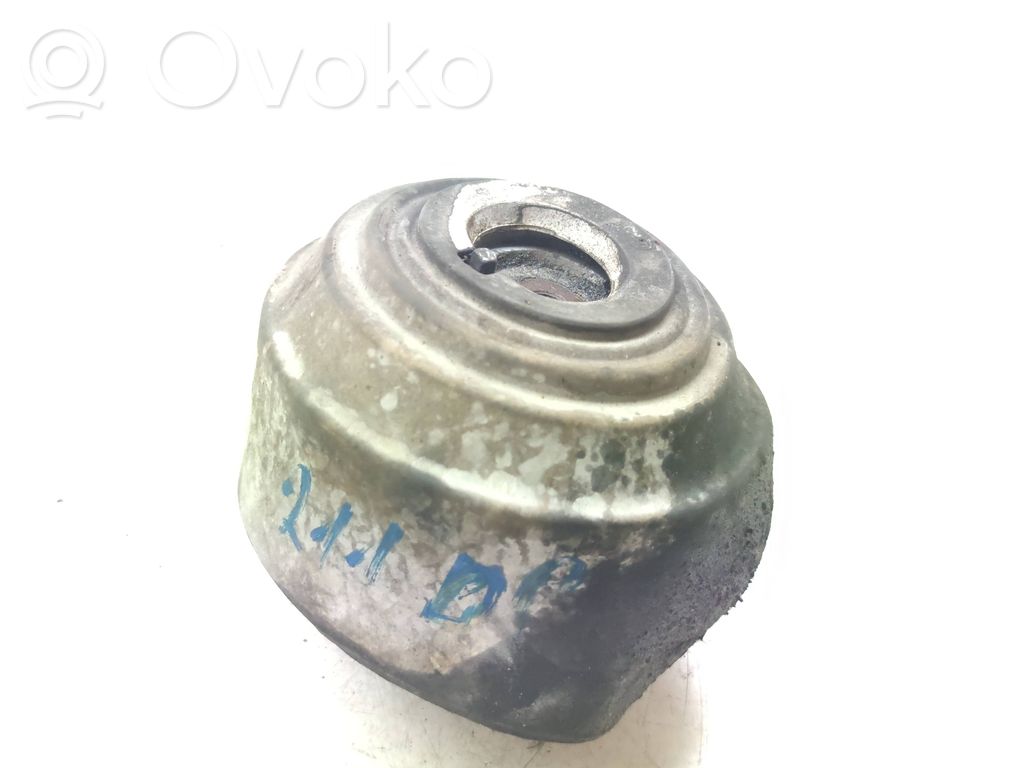 Mercedes-Benz E W211 Engine mount bracket 