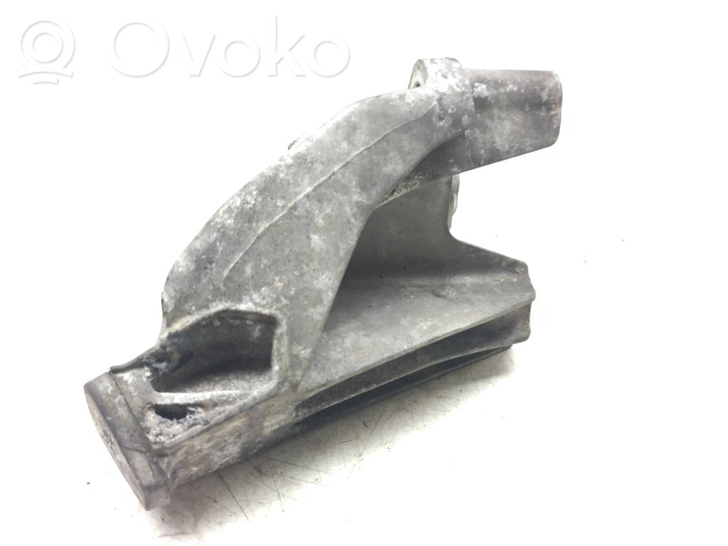 Audi A4 S4 B8 8K Engine mounting bracket 