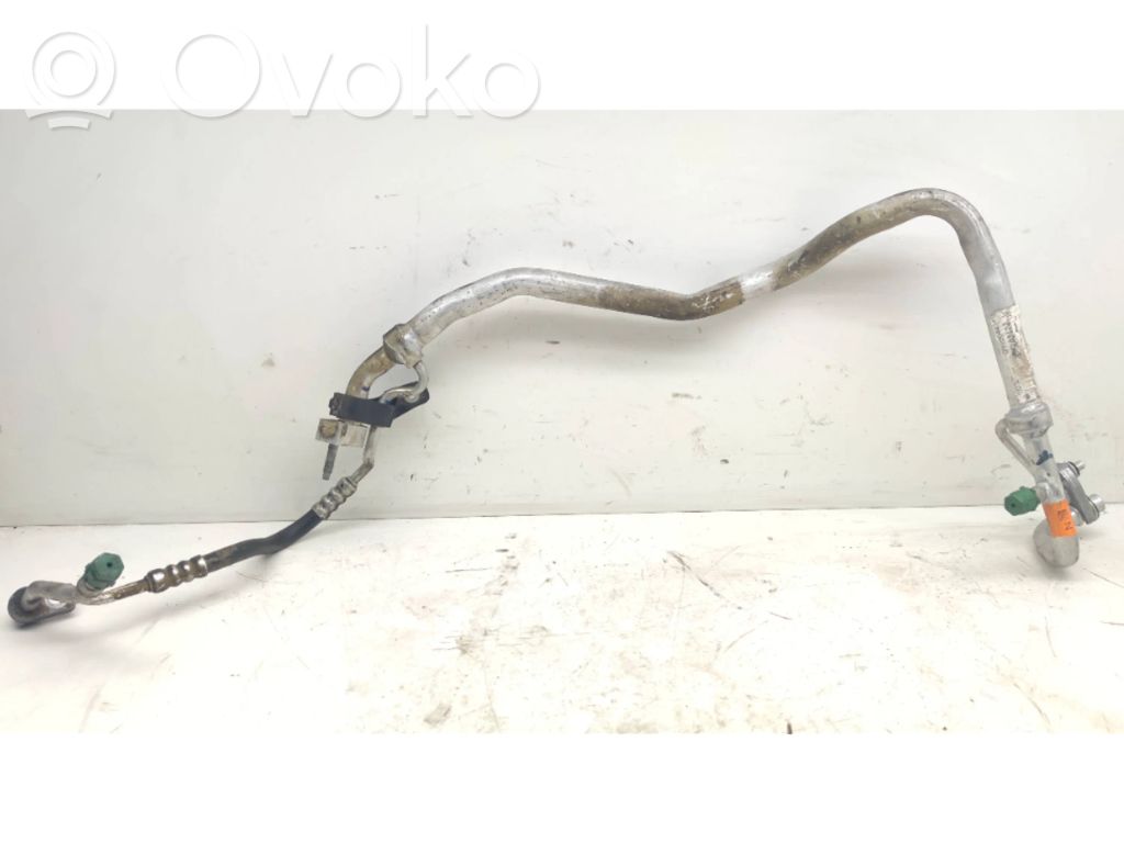 Ford Focus Ilmastointilaitteen putki (A/C) 