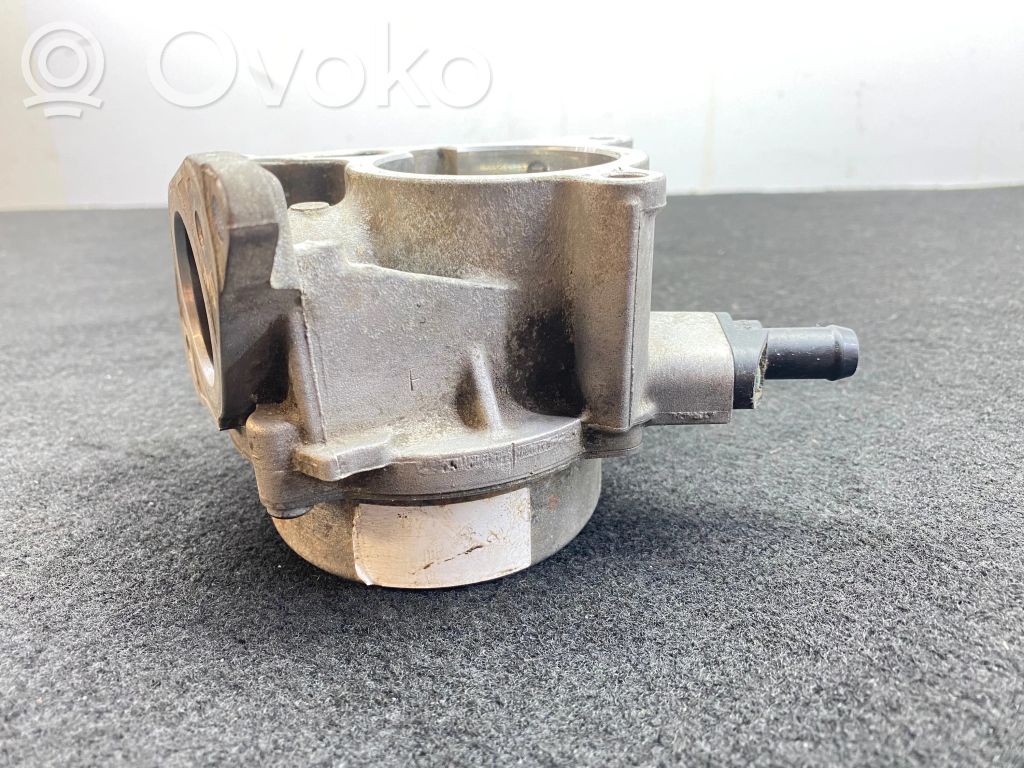 Audi A4 S4 B8 8K Bomba de vacío 