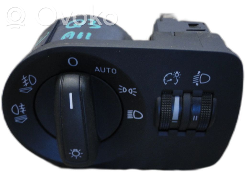 Audi Q3 8U Autres commutateurs / boutons / leviers 