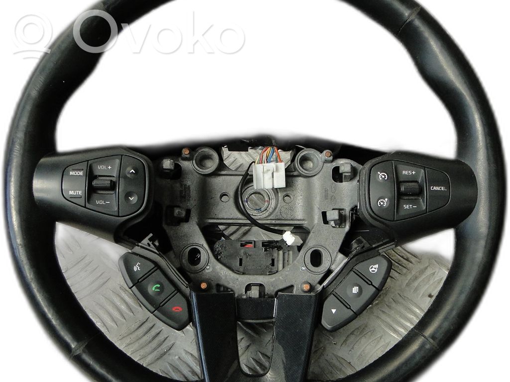 KIA Carens III Volant 