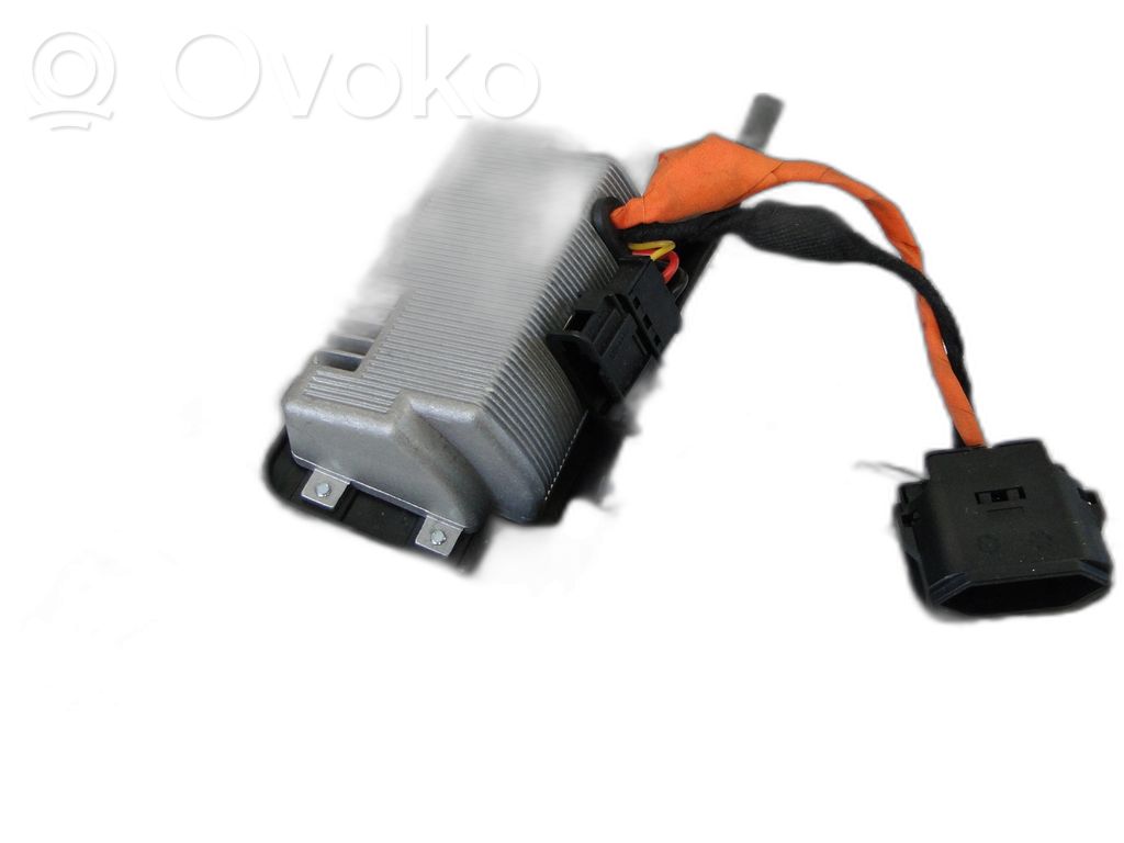 Skoda Superb B8 (3V) Convertisseur / inversion de tension inverseur 