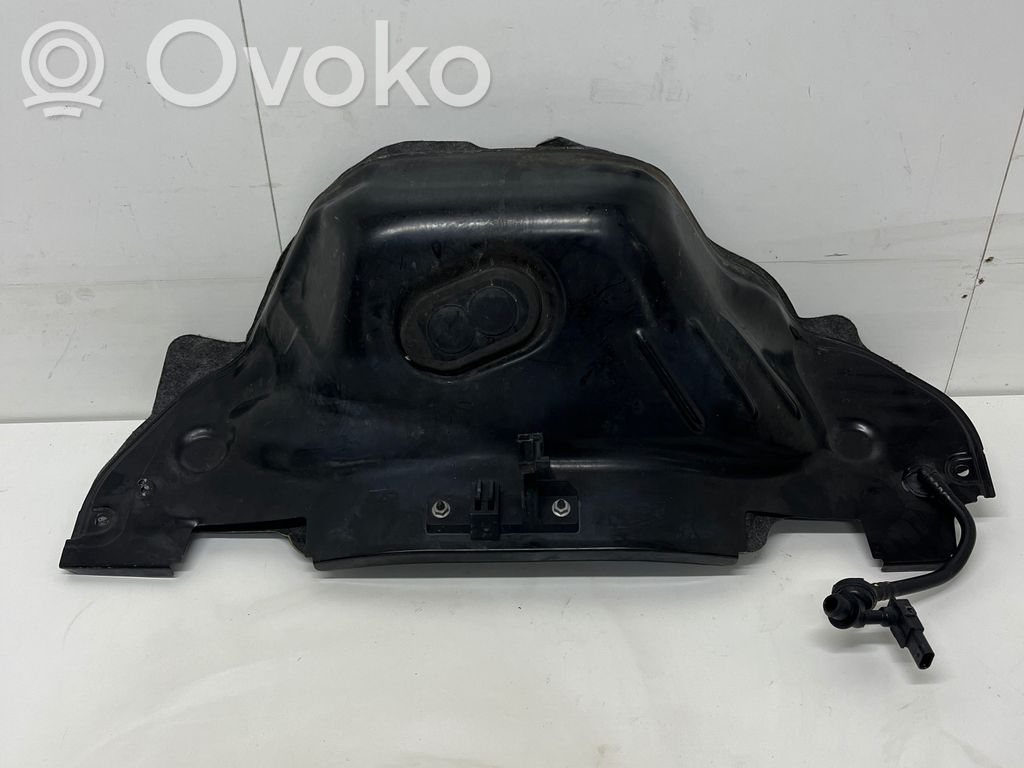 Audi A4 S4 B9 8W Osłona termiczna komory silnika 