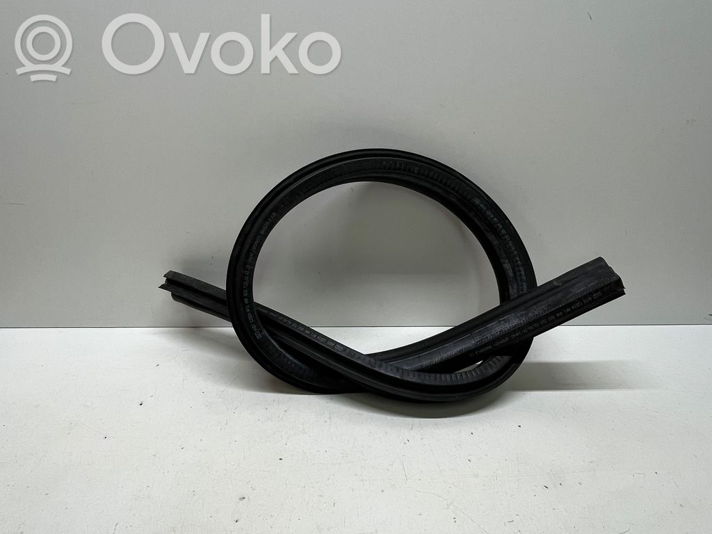 Audi Q7 4M Engine compartment rubber 