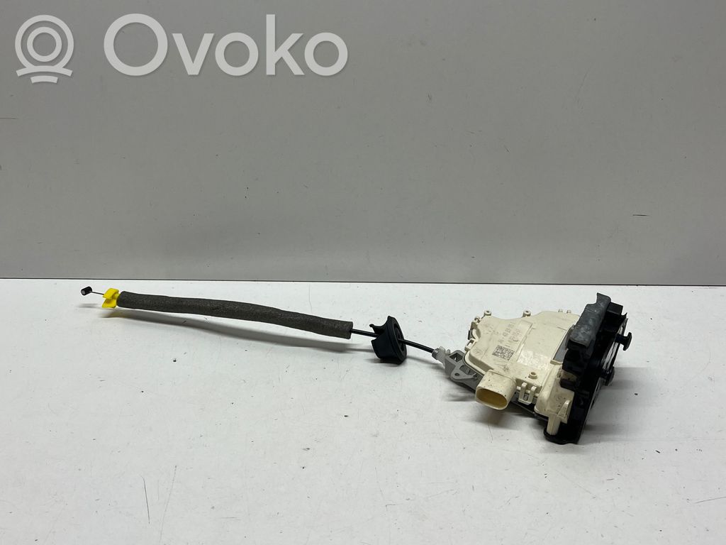 Audi A6 C7 Zamek drzwi tylnych 