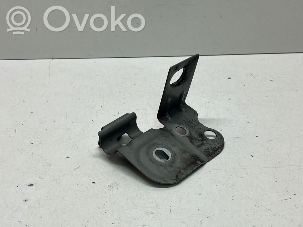 Audi SQ7 Fender mounting bracket 
