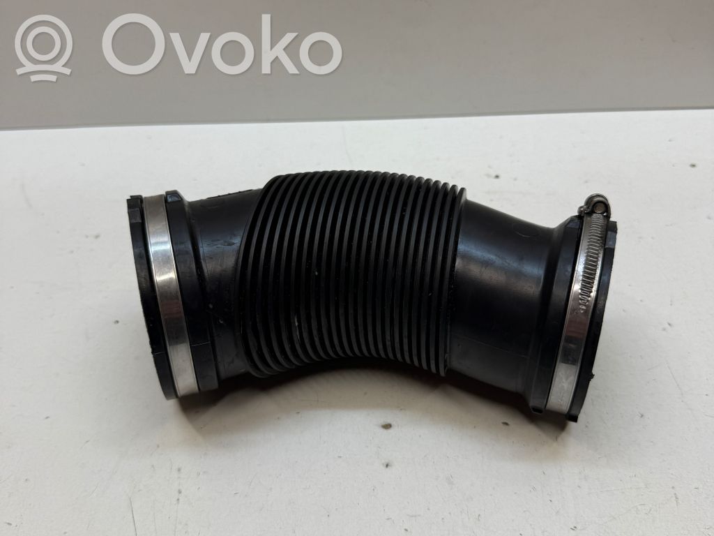 Audi Q5 SQ5 FY Turboahtimen ilmanoton letku 