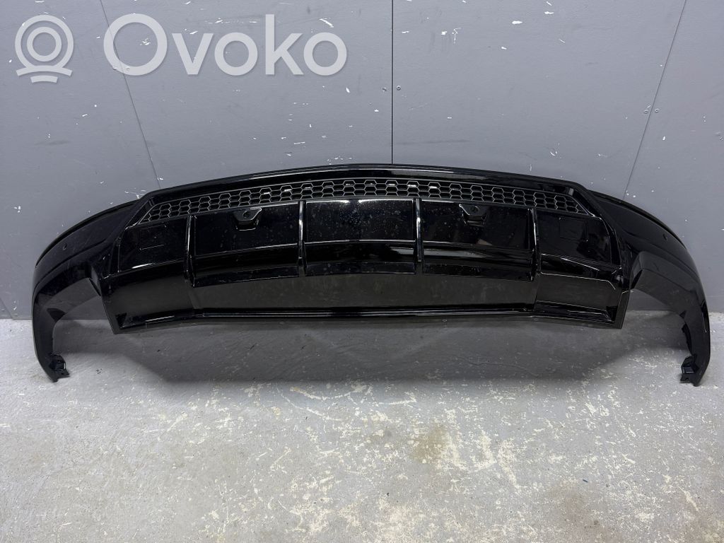 Lamborghini Urus Apakšējā bampera daļa 