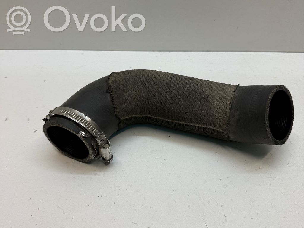 Audi SQ7 Furtun/conductă intercooler 