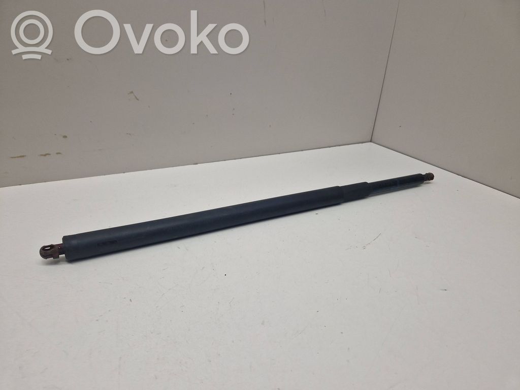 BMW 5 E60 E61 Tailgate/trunk strut/damper 