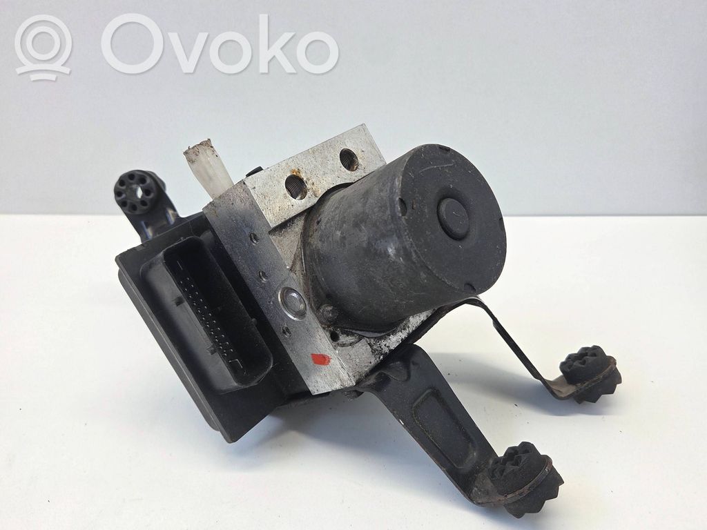 ABS-pumppu   6758743,359L3100305,0265234136