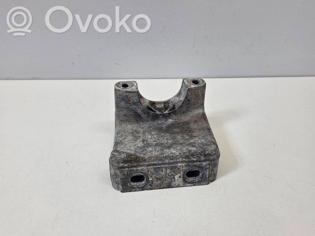 BMW 5 E60 E61 Variklio tvirtinimo kronšteinas 