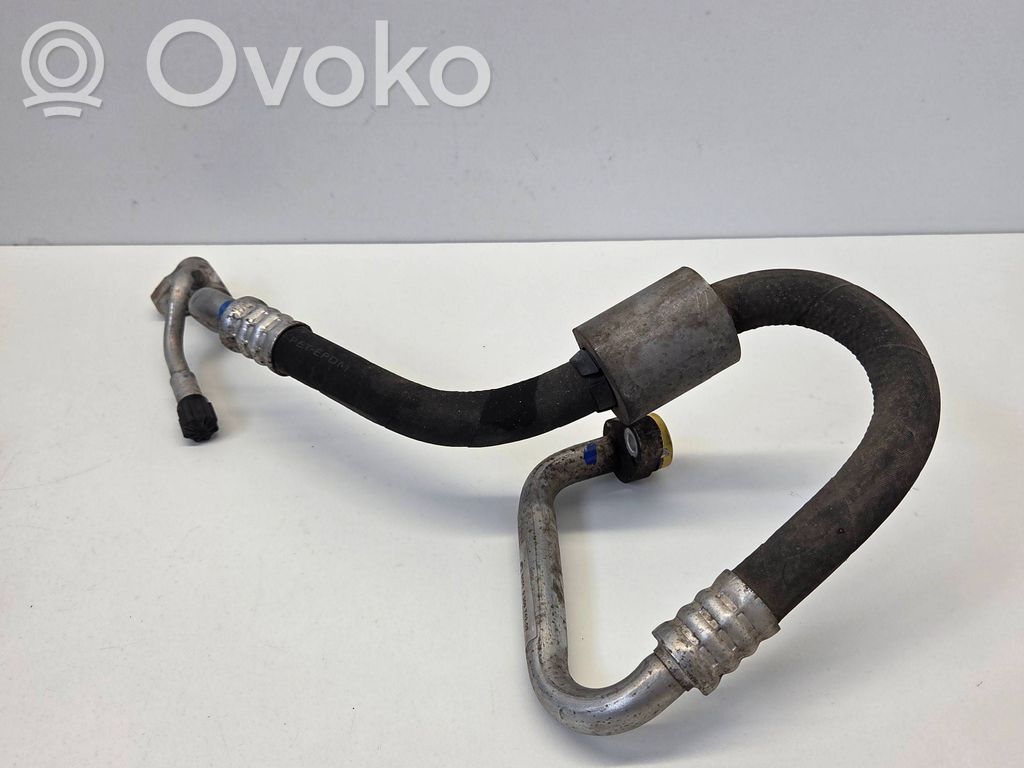 BMW X1 E84 Ilmastointilaitteen putki (A/C) 