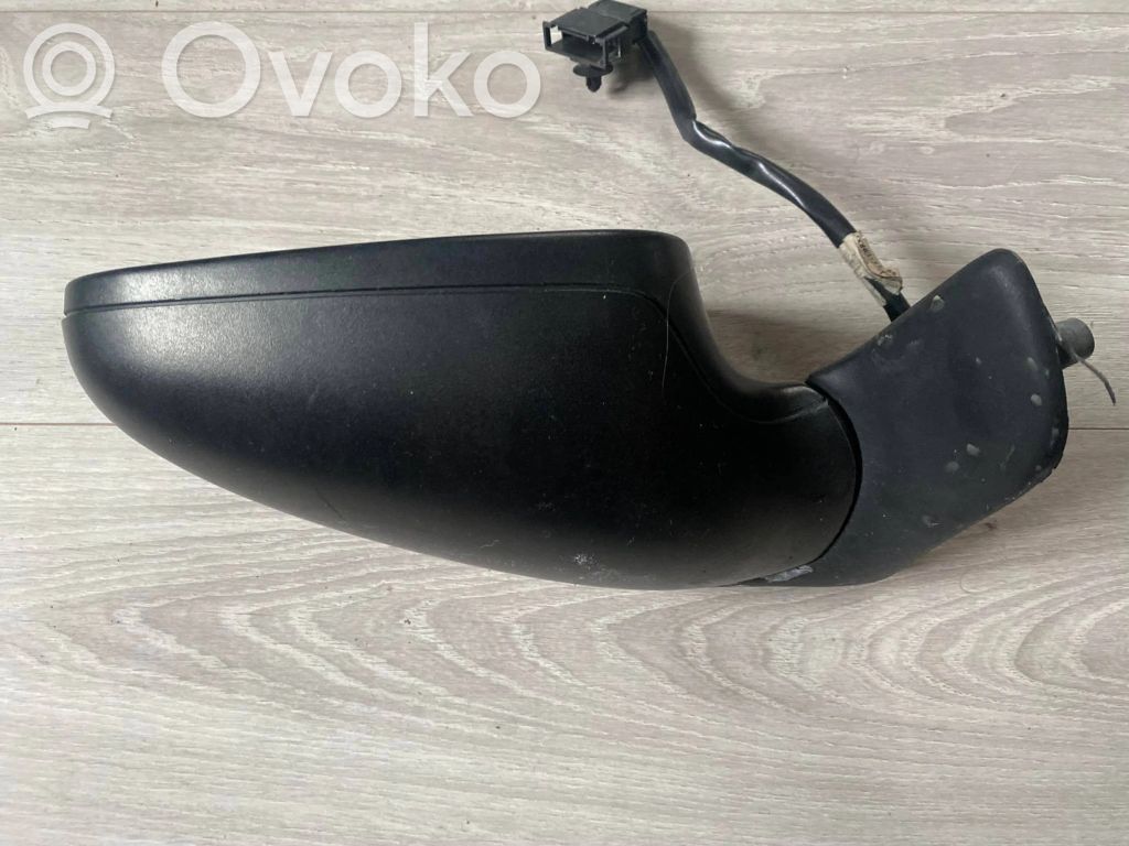 Front door electric wing mirror