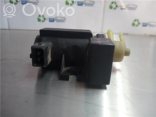 Opel Corsa D Przepływomierz masowy powietrza MAF 