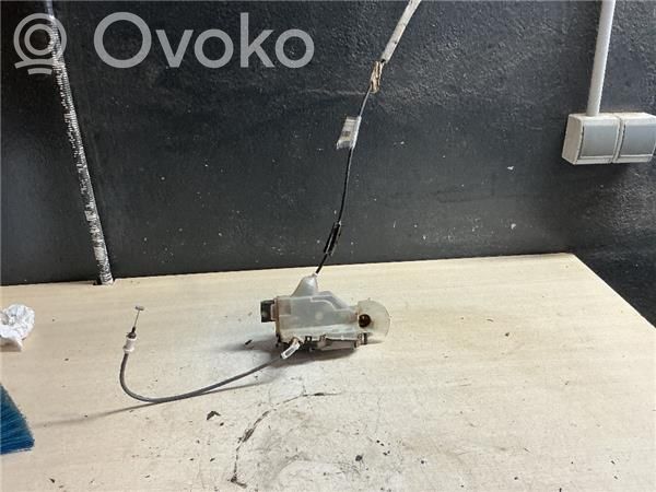 Opel Vivaro Front door lock 