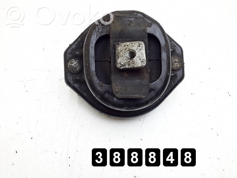 Engine mount bracket   677191802