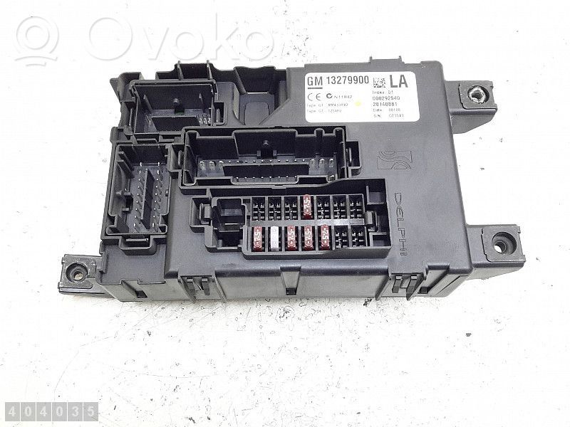 Opel Corsa D Saugiklių blokas 