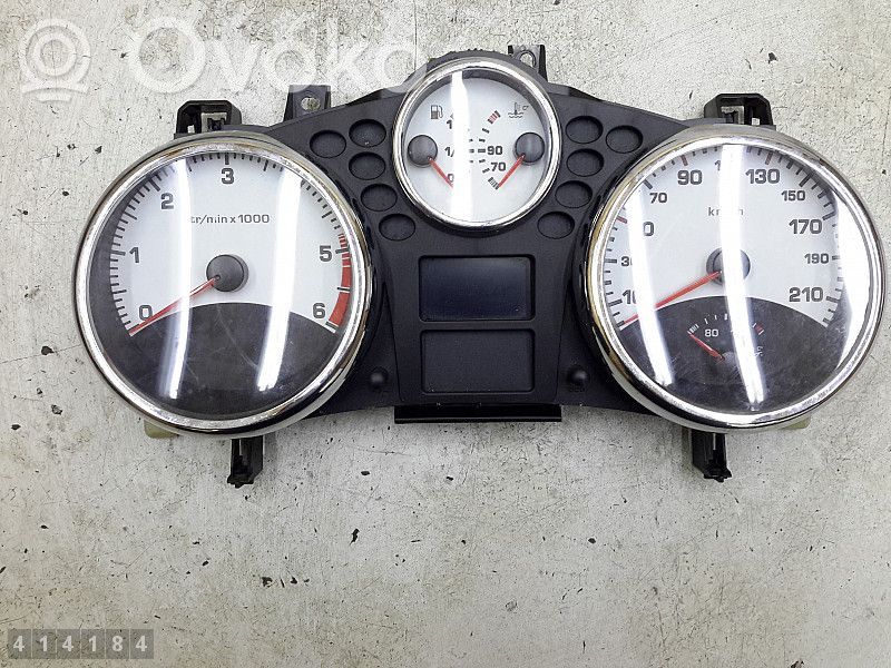 Peugeot 207 Speedometer (instrument cluster) 