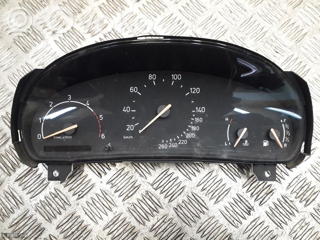 Saab 9-5 Vitezometru (grup de instrumente) 