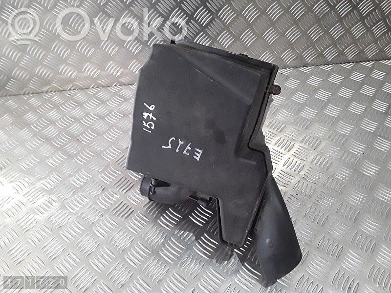 Ford Focus Caja del filtro de aire 