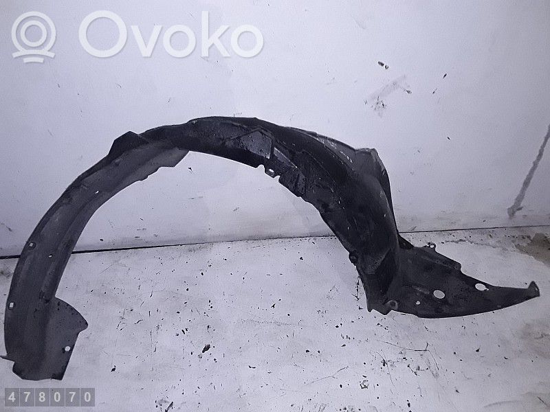 Toyota Auris 150 Nadkole przednie 